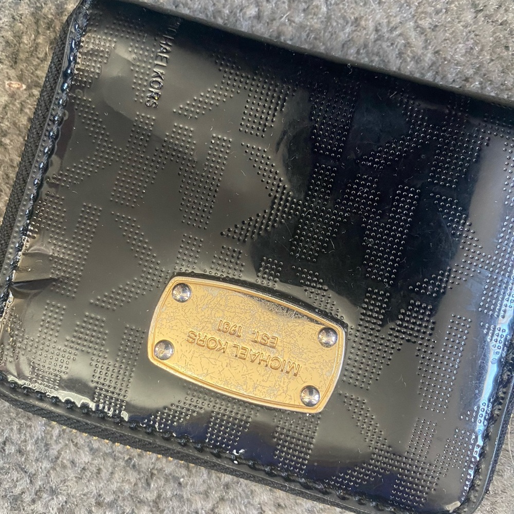 Michael Khors wallet
